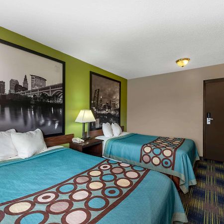 Отель Super 8 Cleveland North Ridgeville Экстерьер фото