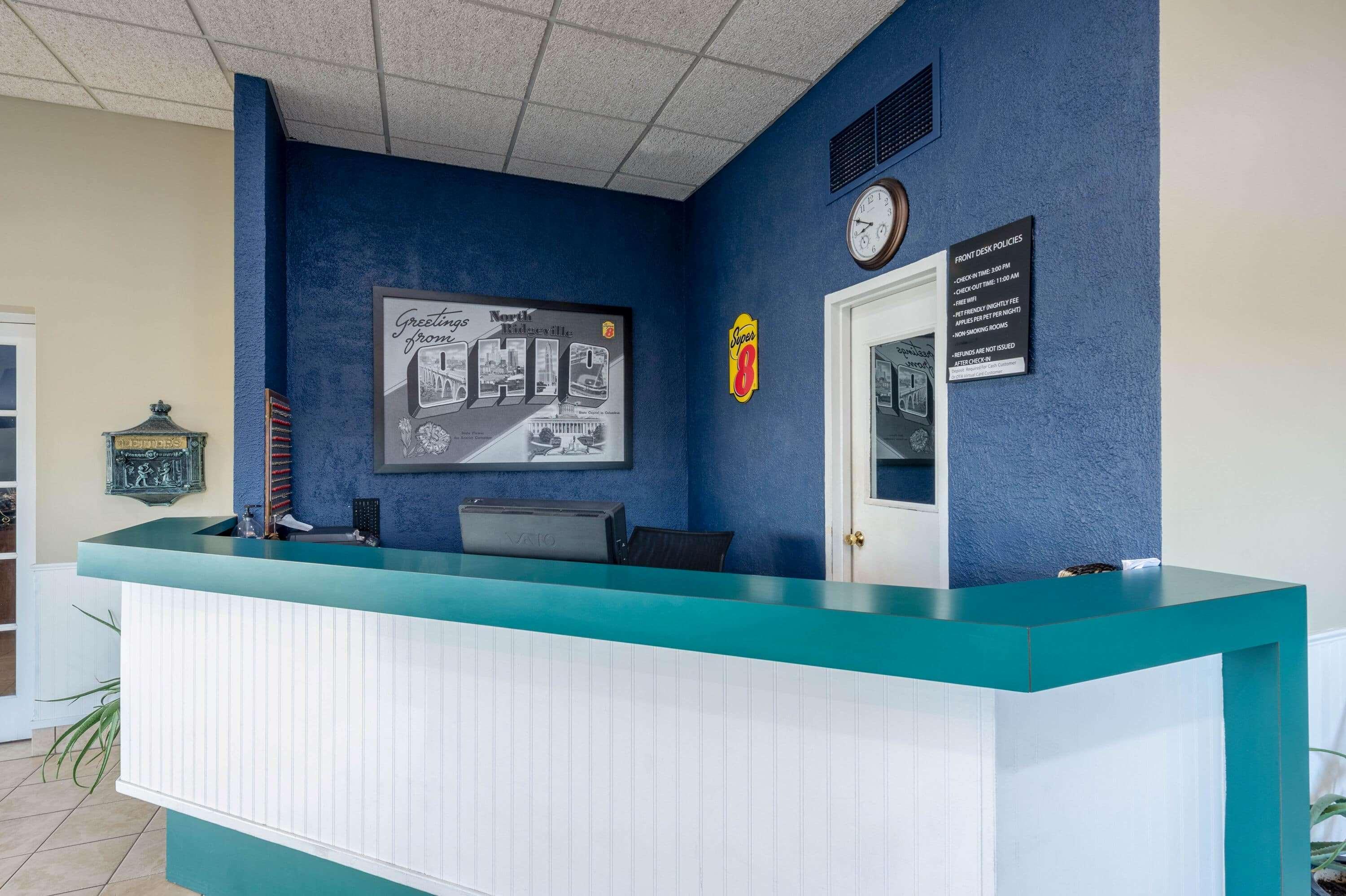 Отель Super 8 Cleveland North Ridgeville Экстерьер фото