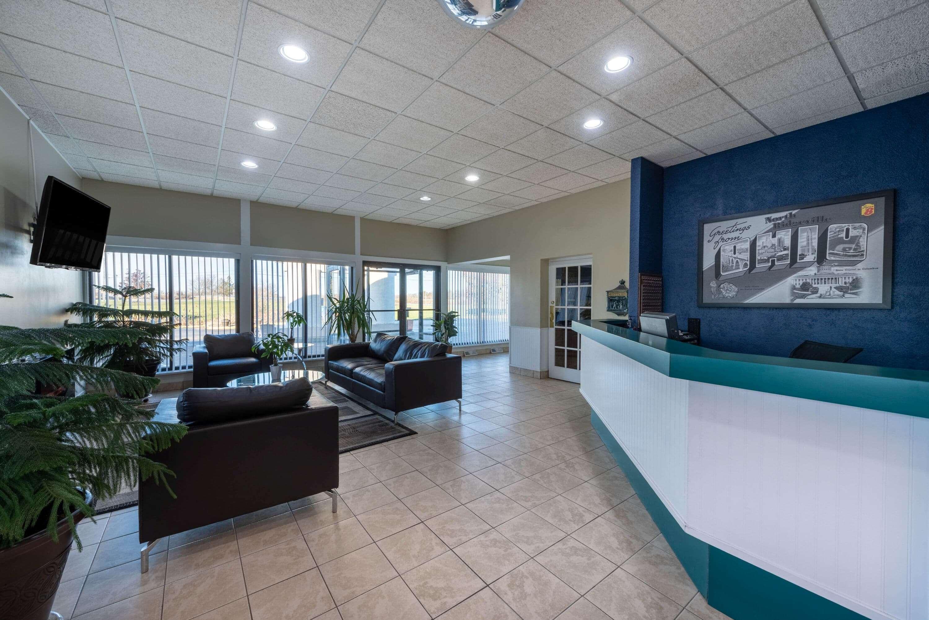 Отель Super 8 Cleveland North Ridgeville Экстерьер фото