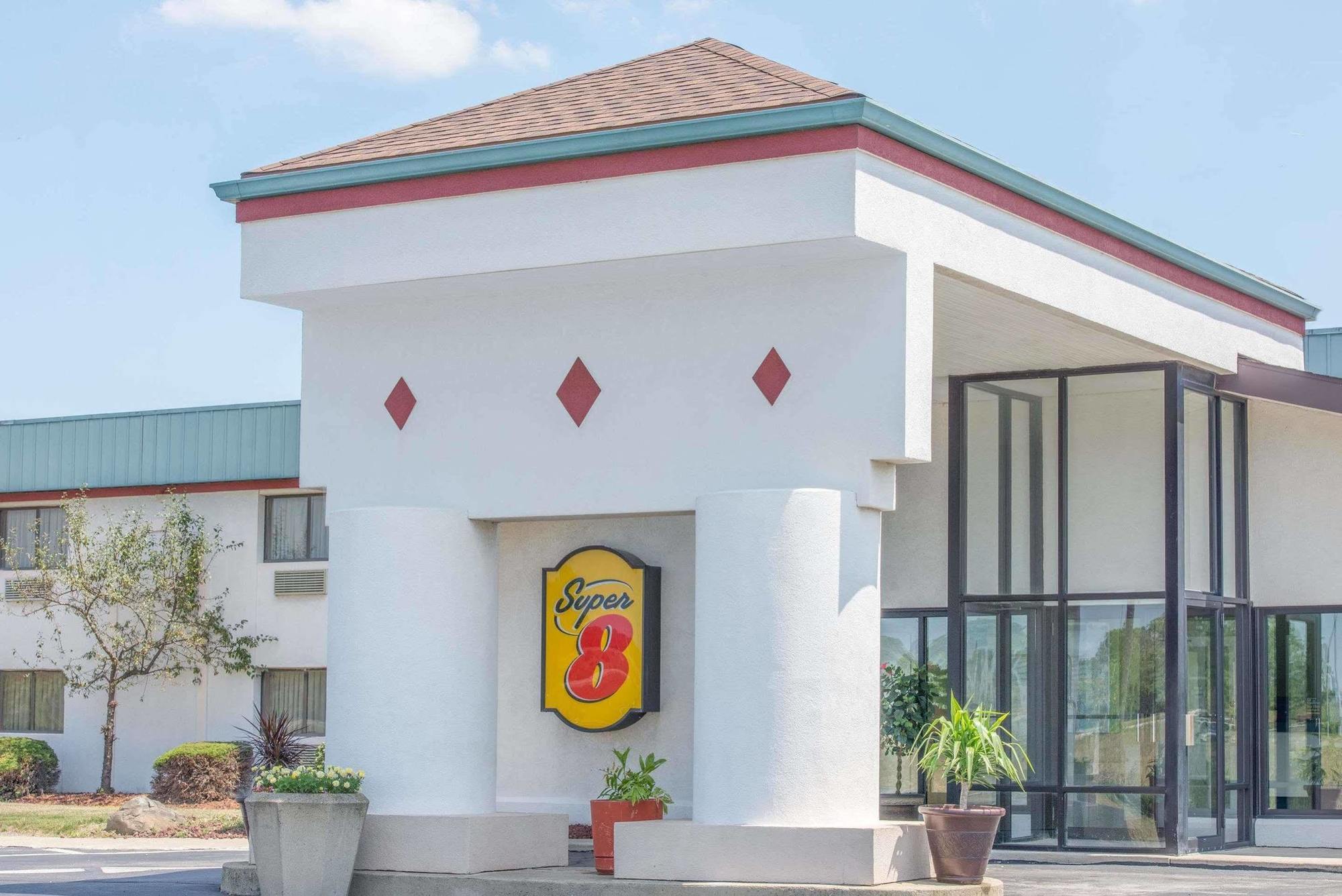 Отель Super 8 Cleveland North Ridgeville Экстерьер фото